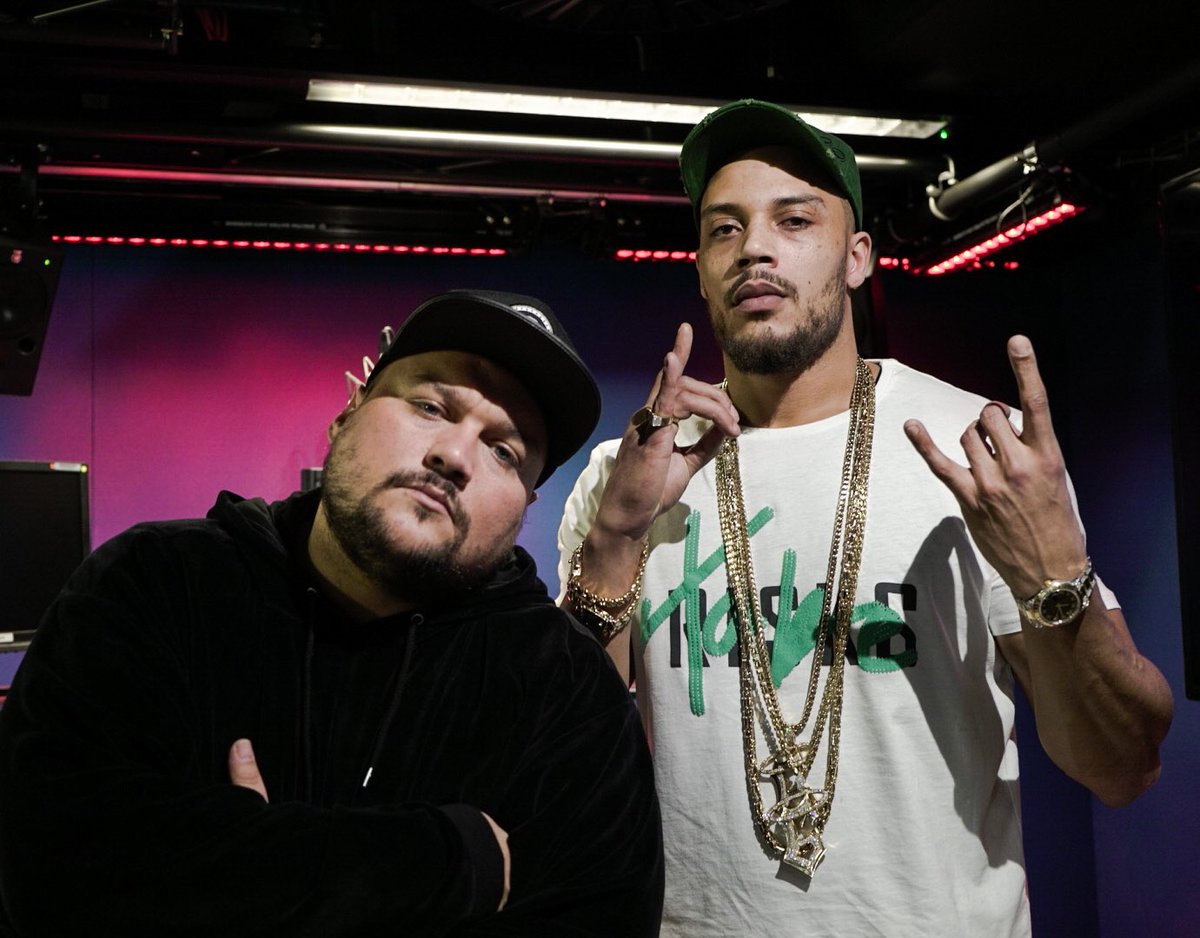 WallStreetWorld's tweet image. What u sayin? @DeepGreen89 got that #FireInTheBooth 👀💥🍾 big up @CharlieSloth ✊👊 
Don’t deny the team uno 😎 
Mazza 😜😎
#UP6 #WallstreetEnt 
Wait til u hear this.......