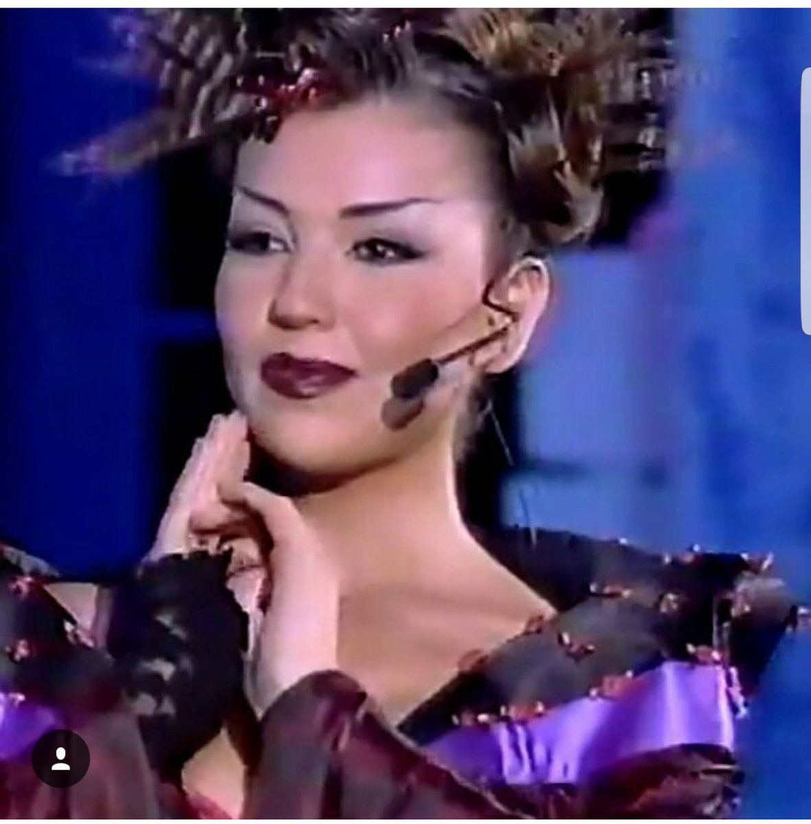 ModaMatta's tweet photo. Uno de mis favoritos #tbt @thalia #poramor #amorquematta cuantas bellas historias en cada una de las puntadas de mi aguja...#love https://t.co/FWtihyGBwK