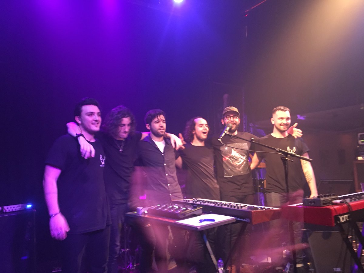 Noeliie_Lights's tweet photo. @wearekidwise merci et à demain ;) (ps : finissez avec Echos svp elle est tellement représentative de votre talent et de votre folie voilà merci bye) https://t.co/IUHnLUdGpf