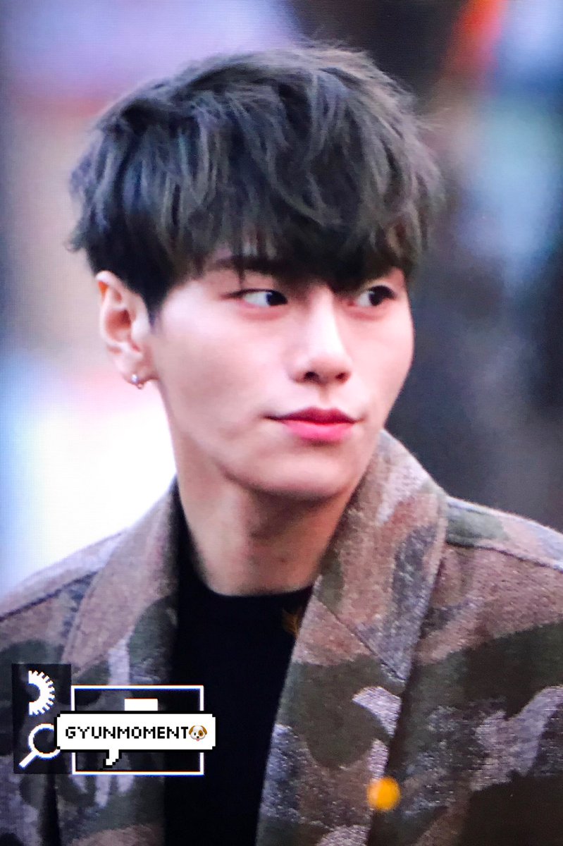 균모먼트 tweet media