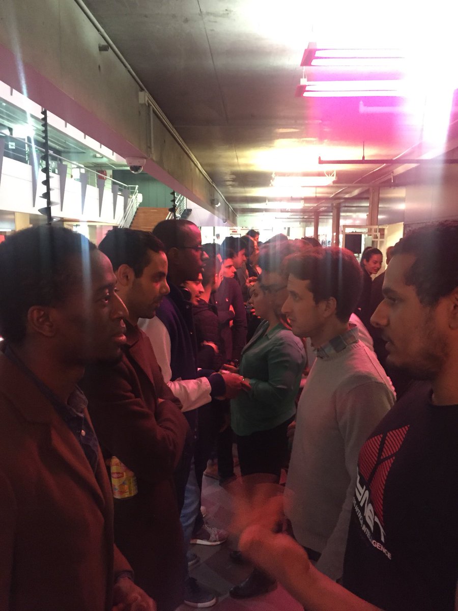 veepeetech_'s tweet photo. #while42 #talk #tech #saintdenis #venteprivee - Hi everyone ! https://t.co/1gcYrazQDU