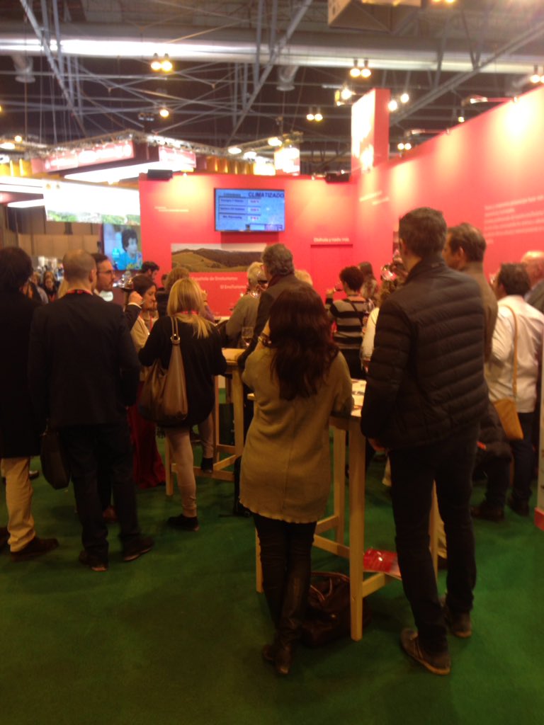 enoturEspana's tweet photo. Cata  enoTuristica, Fitur 2018 @Valbusenda  @ https://t.co/gIlqdOxClG