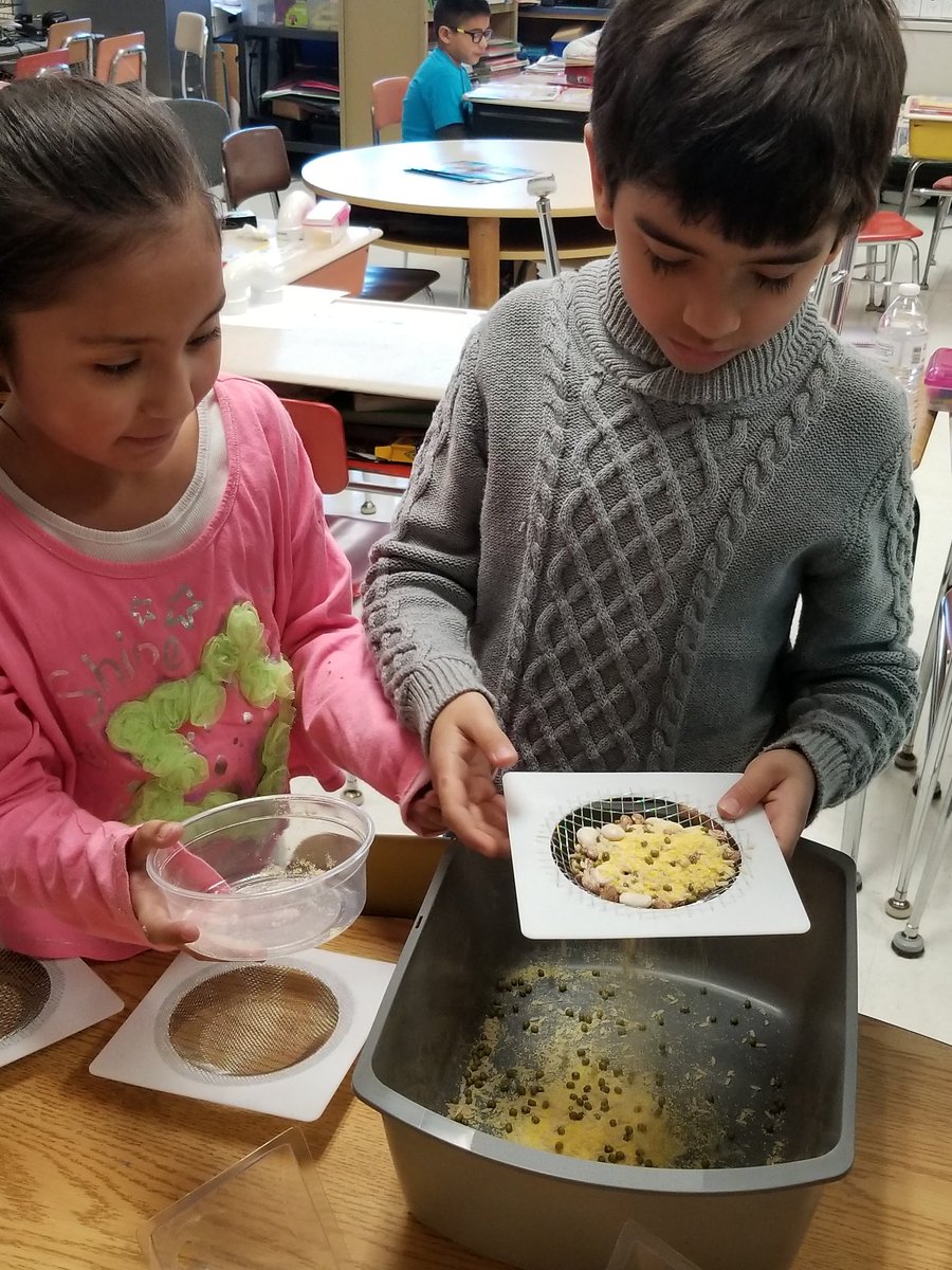 BognettiMrs's tweet photo. Separating soup mix in Science! #meshscreens #ASD4ALL #Wild4wesley https://t.co/R1PngFESCr