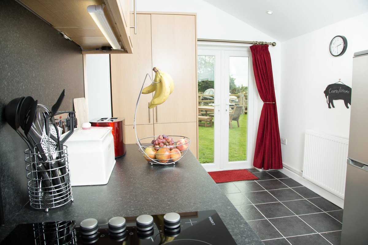 FarmStayUK's tweet image. Spoil that special someone in your life &amp;amp; enjoy a 35% discount from @lochmeyler! 4 night #Valentinesbreak, from Monday 12th February for £130. Contact @lochmeyler to arrange

#ukholiday #couplesbreak #specialoffer @visitwales @VisitPembs  #discount #Pembrokshire #selfcatering