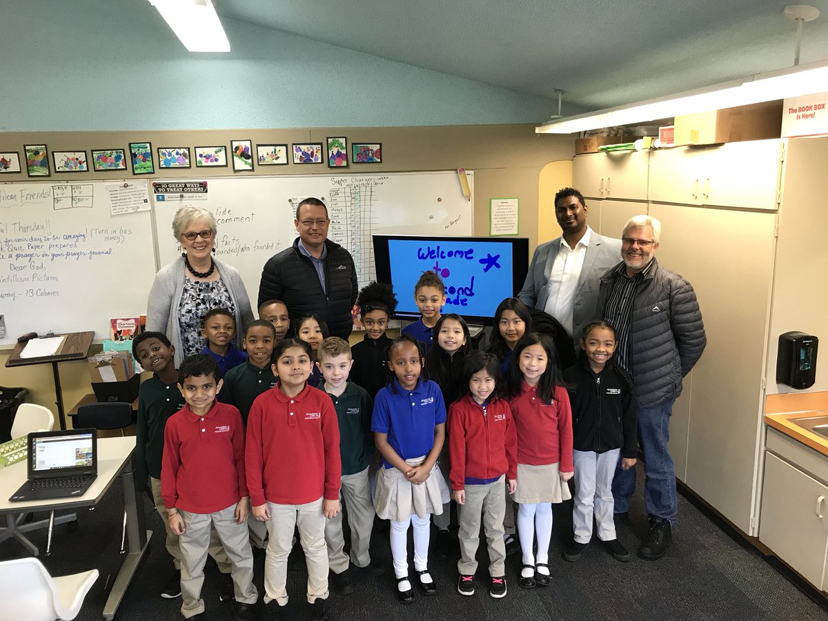 mrzphd's tweet photo. We were so happy to have a team visit @rentonprep (both campuses) from @CURRO_SCHOOLS South Africa today. #ShowcaseSchool #MIEExpert #SurfaceMT #MicrosoftEdu https://t.co/3r3BMooGRp