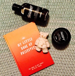 LYBLushLife's tweet photo. Something a little bit different today; anxiety, depression, and the healing power of @lushltd bath-bombs. #selfcare #mentalhealth #anxiety #depression #lush https://t.co/U51BU0v6cl https://t.co/vO8SqEhiEa