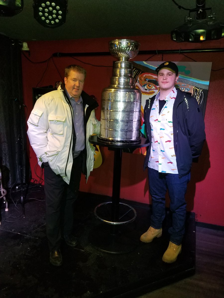 twisted_timmy's tweet photo. Stanley cup &amp; its keeper @MikeBolt4 👌 https://t.co/0EMk2sI0l0