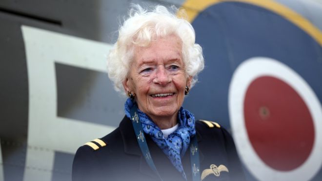 Congratulations to Mary Ellis, 100, last known surviving pilot of the ATA and WW2 veteran, on being awarded the Freedom of the Isle of Wight buff.ly/2FSwzKz