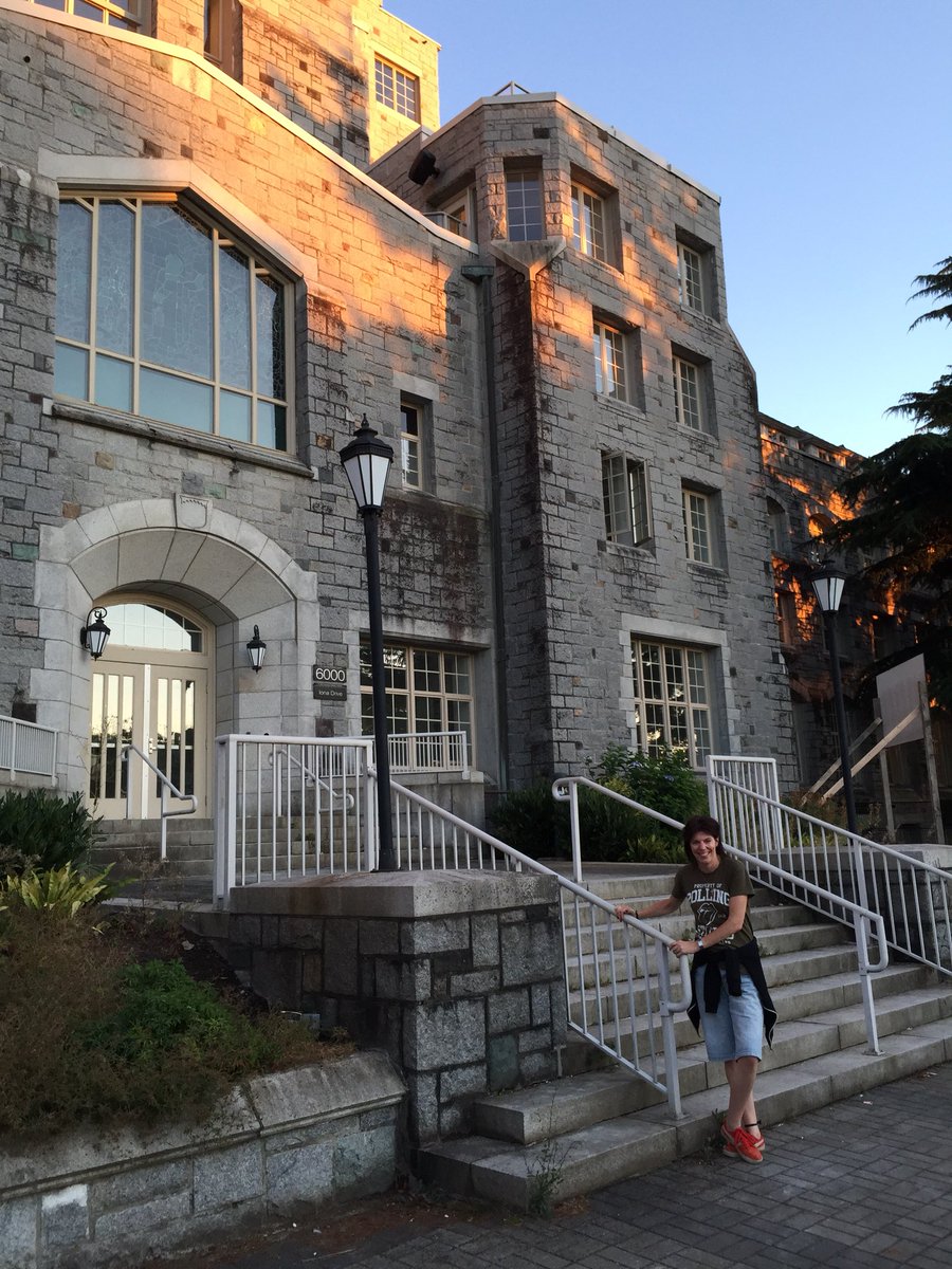 #Fringe memories.... can't believe it's been five years (that means I've known many of you longer than that!) since Walter walked through... I think it's time he came back!!