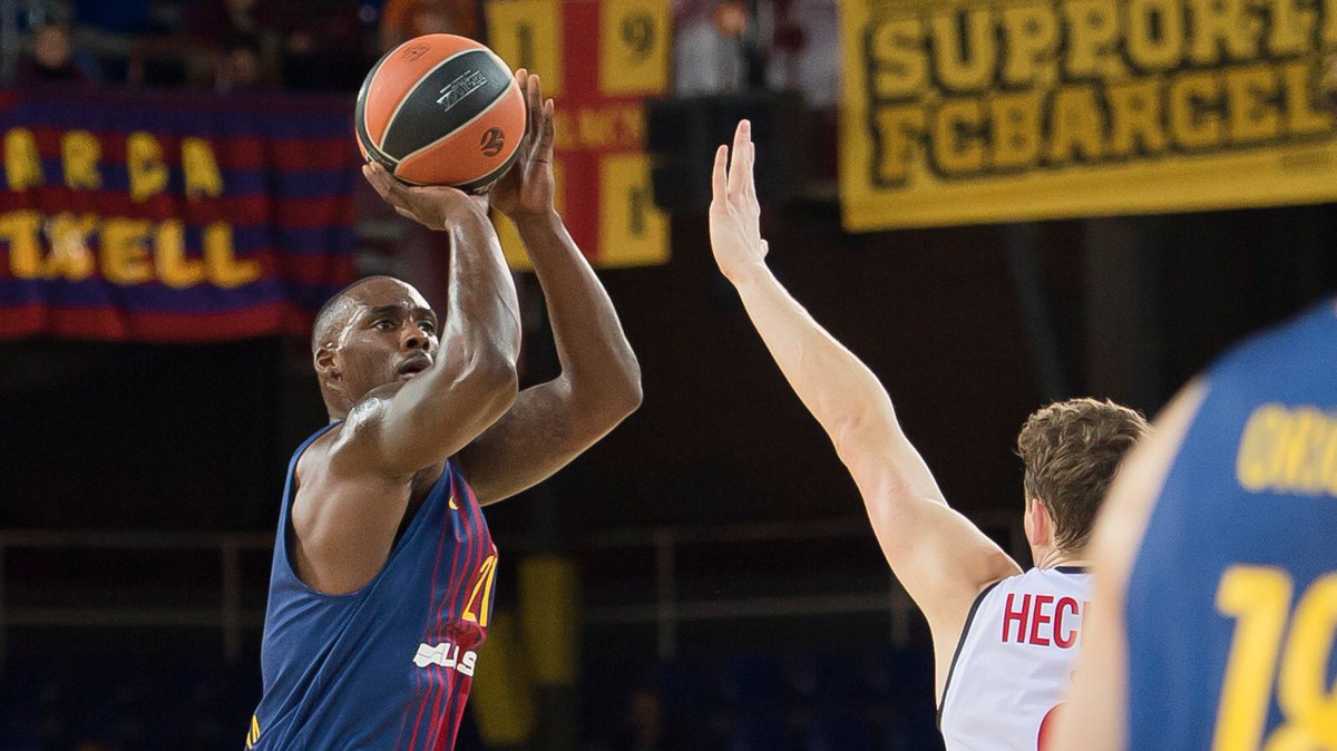 vintagefoot101's tweet photo. .@FCBbasket: 81 - @BroseBamberg: 66 (Maรง Sonucu / Turkish Airlines #EuroLeague) #FCBBRO #GameON
Rakim Sanders 17 / Maodo Lo 14 https://t.co/JVtKFTCXB7
