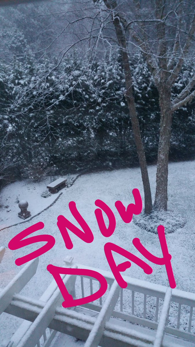StevenC80365449's tweet photo. Snow, Snow and more snow. https://t.co/wEDMaTmN22