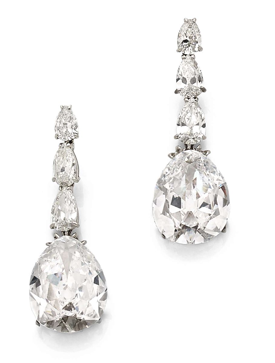 Artcurial's tweet photo. #LOTALERT Lot 461 : 790 000 € for @Cartier full diamond ear pendants (8 times the estimate) @Artcurial #Monaco #Jewellery #Auction https://t.co/J1imjYXzAR