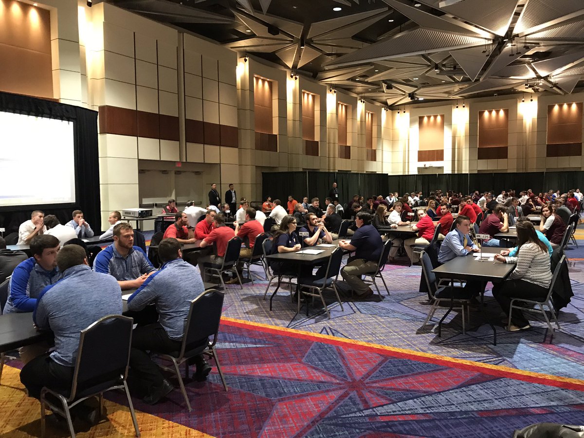 FieldExperts's tweet photo. More than 100 students from 33 teams competing at the 13th annual Student Cup Challenge. #STMA2018 #FutureTurfExperts https://t.co/xUsXJ6NAcW