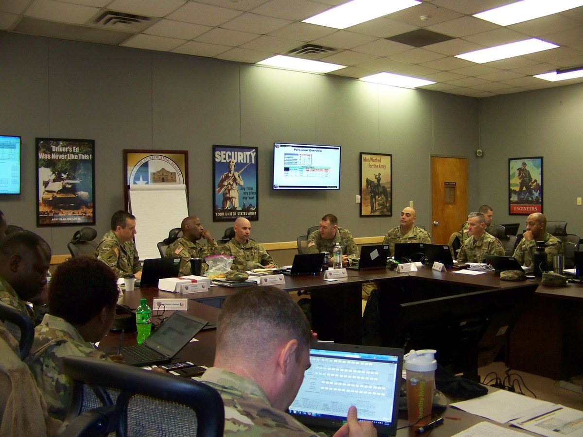 5BdeUSAREC_CDR's tweet photo. A full week of activities are taking place at Fort Sam Houston this week as we conduct the Operational Unit Assessments with our Battalion and Company Leadership teams. The teams are sharing best practices and are identifying ways to make things better. https://t.co/CweEY5niOh