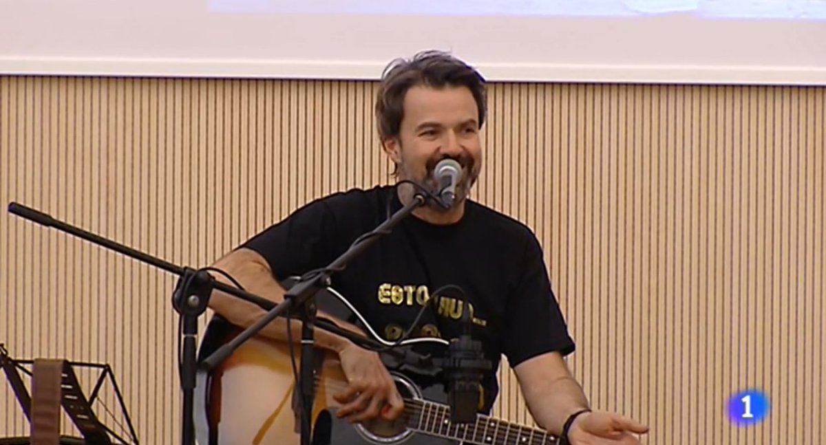 RTVE Play (@rtveplay) on Twitter photo .<a href="/jarabeoficial/">Jarabe de Palo</a> ofrece un concierto en el Hospital Moisés Broggi de Barcelona, en el que fue operado de un tumor, para agradecer su labor al personal sanitario rtve.es/v/4428579/ .<a href="/jarabeoficial/">Jarabe de Palo</a> ofrece un concierto en el Hospital Moisés Broggi de Barcelona, en el que fue operado de un tumor, para agradecer su labor al personal sanitario rtve.es/v/4428579/