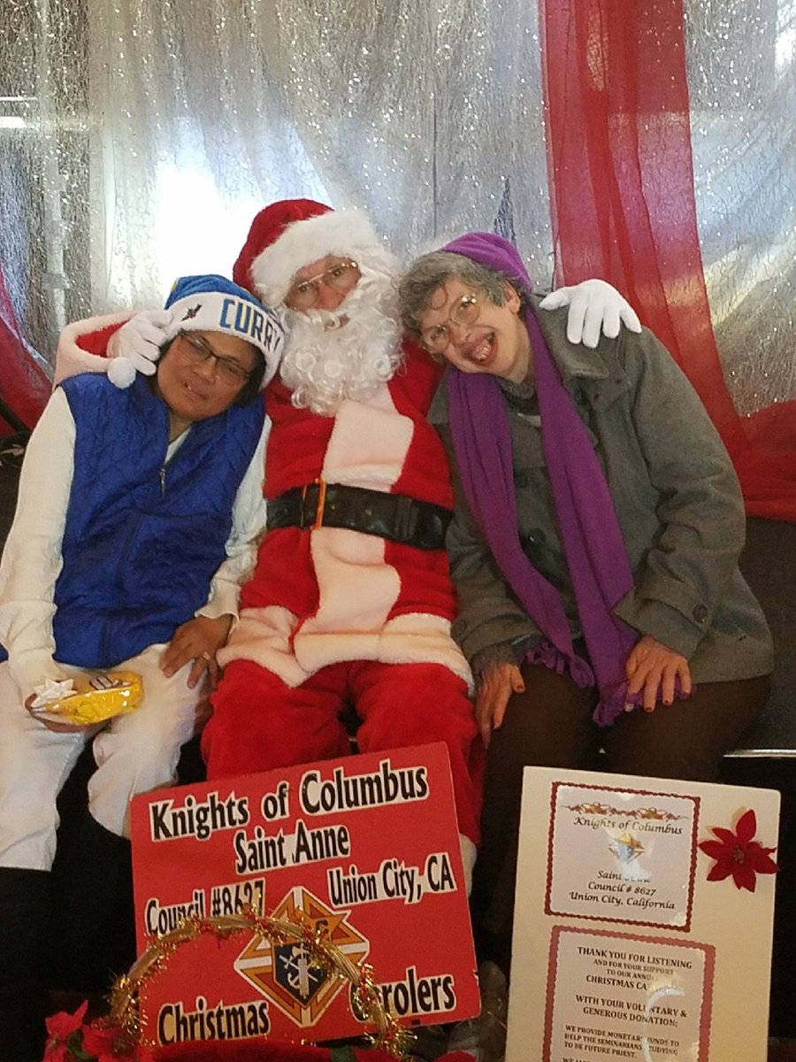 compasscares7's tweet photo. It's #throwbackthursday!! Here are a couple of photos of some of our clients at a Christmas party! So it's also a bit of #everydaycompass for you as well :D #compasscares #compasscommunity https://t.co/ol6VwqAjAd