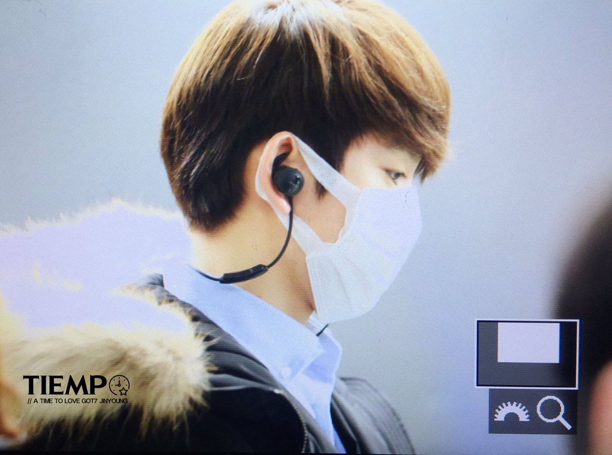 TIEMPO_JY's tweet photo. 180119 인천공항 출국 💙 #진영 #Jinyoung #GOT7 https://t.co/5JBiVeCZBh