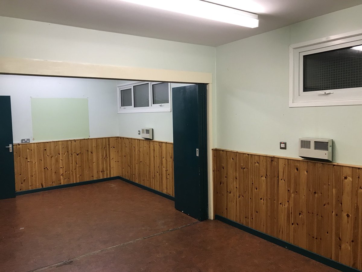 PrestonAirCadet's tweet image. Well after a couple of parade nights and a weekends work he squadron is finally empty and ready for its refurbishment! #needarest #excited #whatwedo