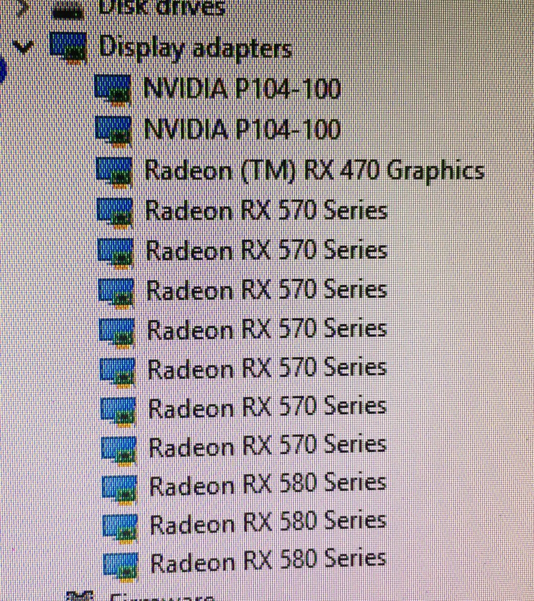 LinusTech's tweet image. #13 is supposed to be unlucky, but this many GPUs is making me feel pretty lucky rn... 😂