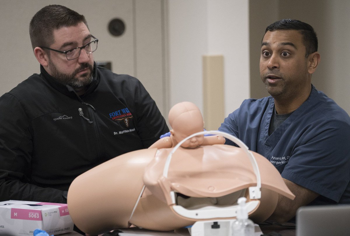 JPS_Health's tweet photo. Babies come on their own timeline, so Emergency Medicine physicians have to be prepared! JPS Emergency Medicine residents today practiced difficult deliveries in a #simlab. #JPSEM #FortWorthEM #EMConf @JPS_EMRes https://t.co/eTgYz2nn1j