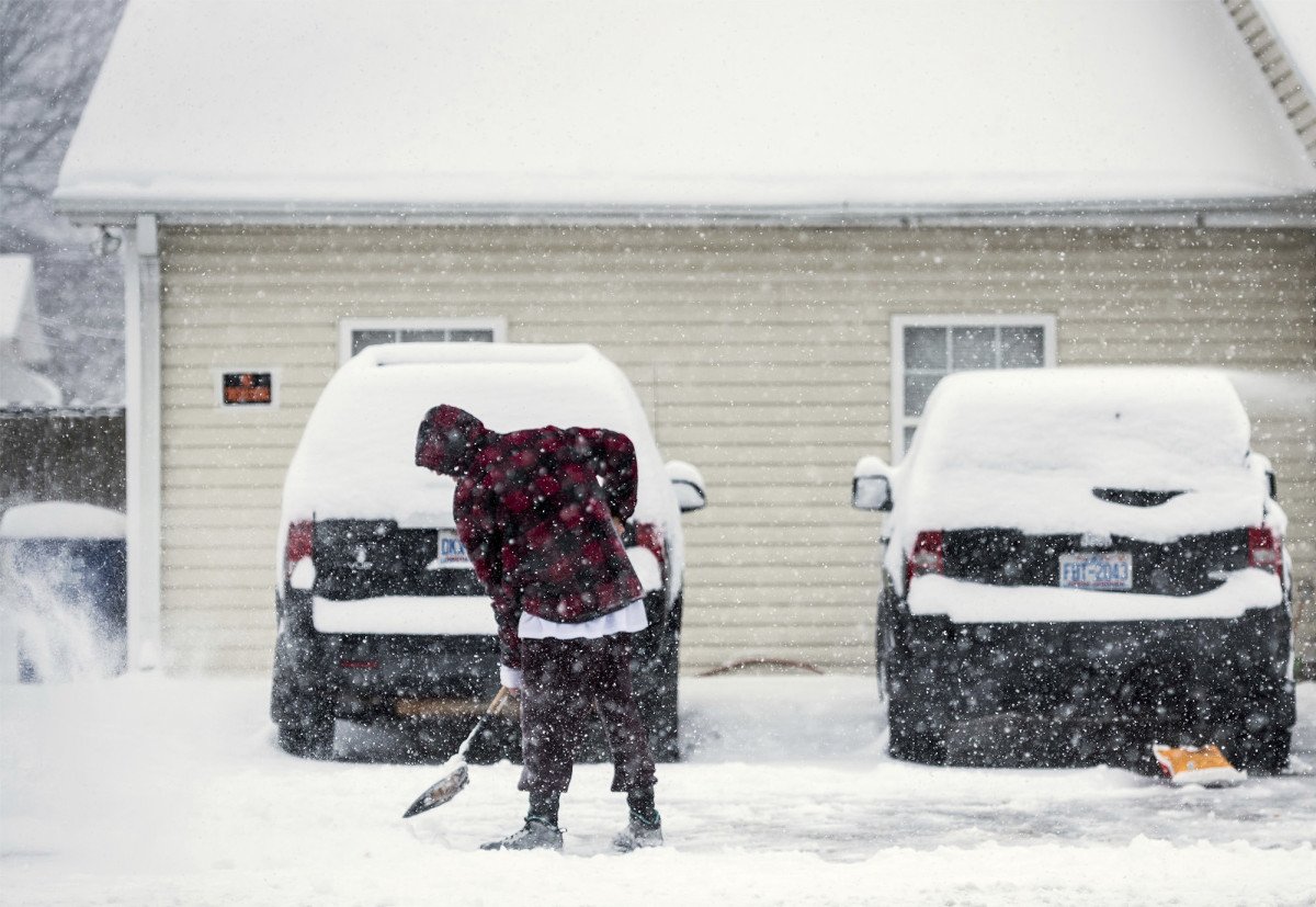 nypost's tweet image. South finally begins to thaw after deadly winter storm nyp.st/2DNn8LI