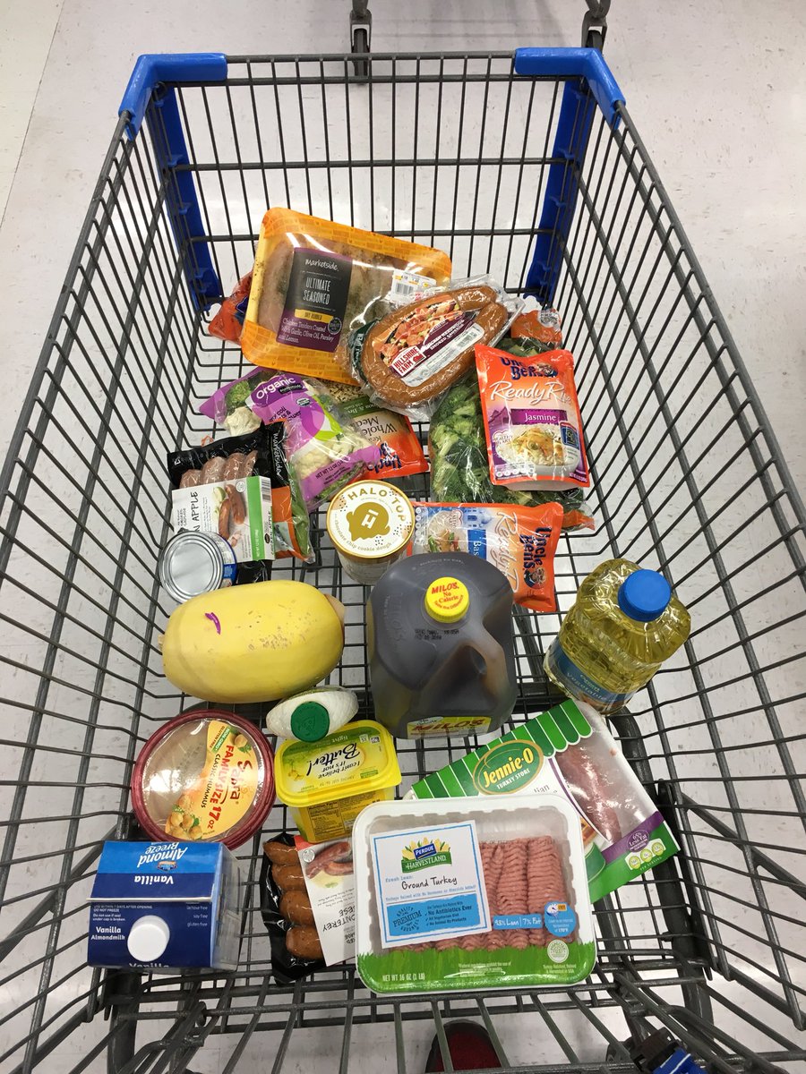 RaiderFuel's tweet photo. @GioPancotti also off to a great start with his meal prep grocery store visit 💪🏼#lean2018 #FuelingChampions https://t.co/syKVerYzhL