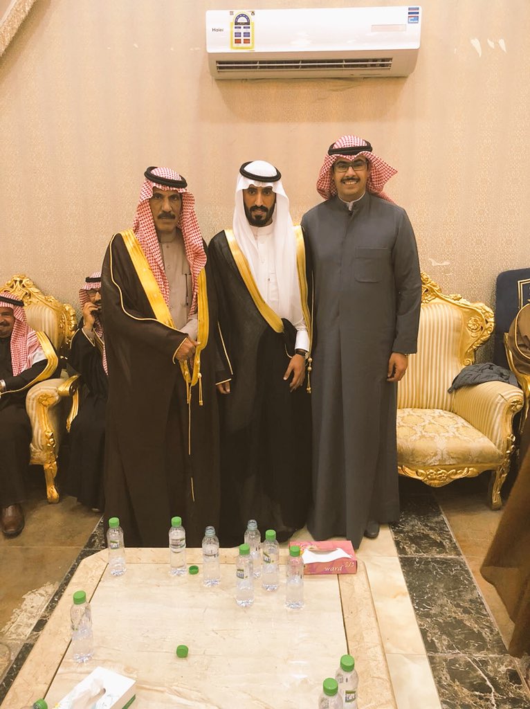 M_k_ALshmmari's tweet photo. #أفراح_الحيامره
تشرفنا بحفل ابن العم محمدسالم المردع 
ومع الشيخ / محمد بن بيجان ال العلي 
ومع العم الشاعر / عبد الرحمن العلهوب https://t.co/XfEi4XuQk4
