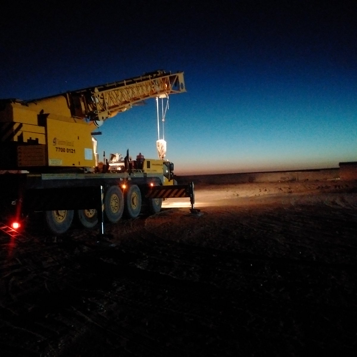 SonoforteGroup's tweet photo. Cold, early and extremely beautiful. #liftingmongolia #gobidesert https://t.co/POItmU1nsd