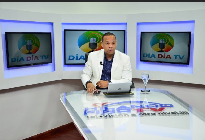 Les invitamos acompañarnos mañana viernes 19 de enero de 6 a 7 de la noche por Hilando Fino TV. <a href="/alfredodelacruz/">Alfredo de la Cruz C</a>