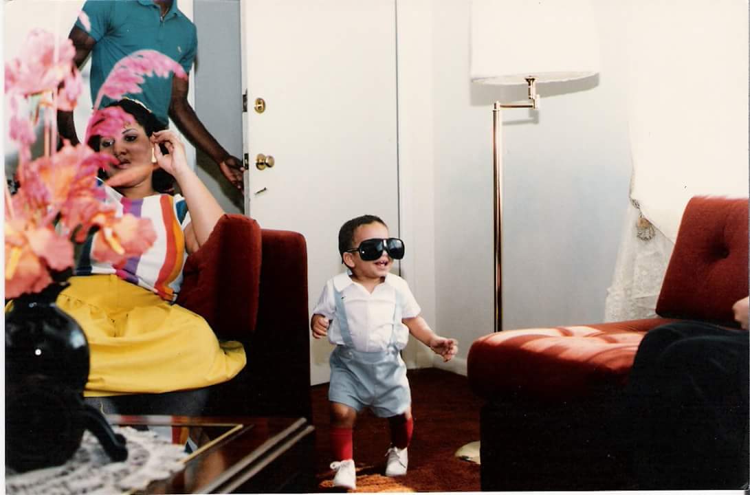 Capiitol's tweet photo. #Tbt I've been popular since I came out my momma patnaaa LMFAO #YoLoQuieroTodo ya esta disponible en #Spotify, #GooglePlay, #AppleMusic, #Deezer, Youtube, Soundcloud y #Tidal Linkinmybio #LatinTrap #TrapLatino dale play!! dale follow!! y compartan!!!gracias por el apoyo #Capiitol https://t.co/PGQPkjkXUP