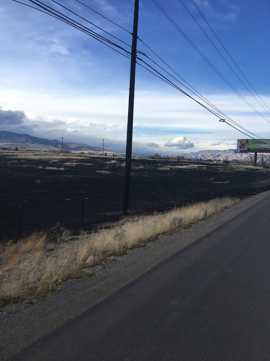 ChiefDave_RFD's tweet photo. Good work with quick knock down by @RenoFireDept on 5 acre brush fire off South Virginia near Foothill. No structures damaged, no injuries https://t.co/uouKyPFsk2