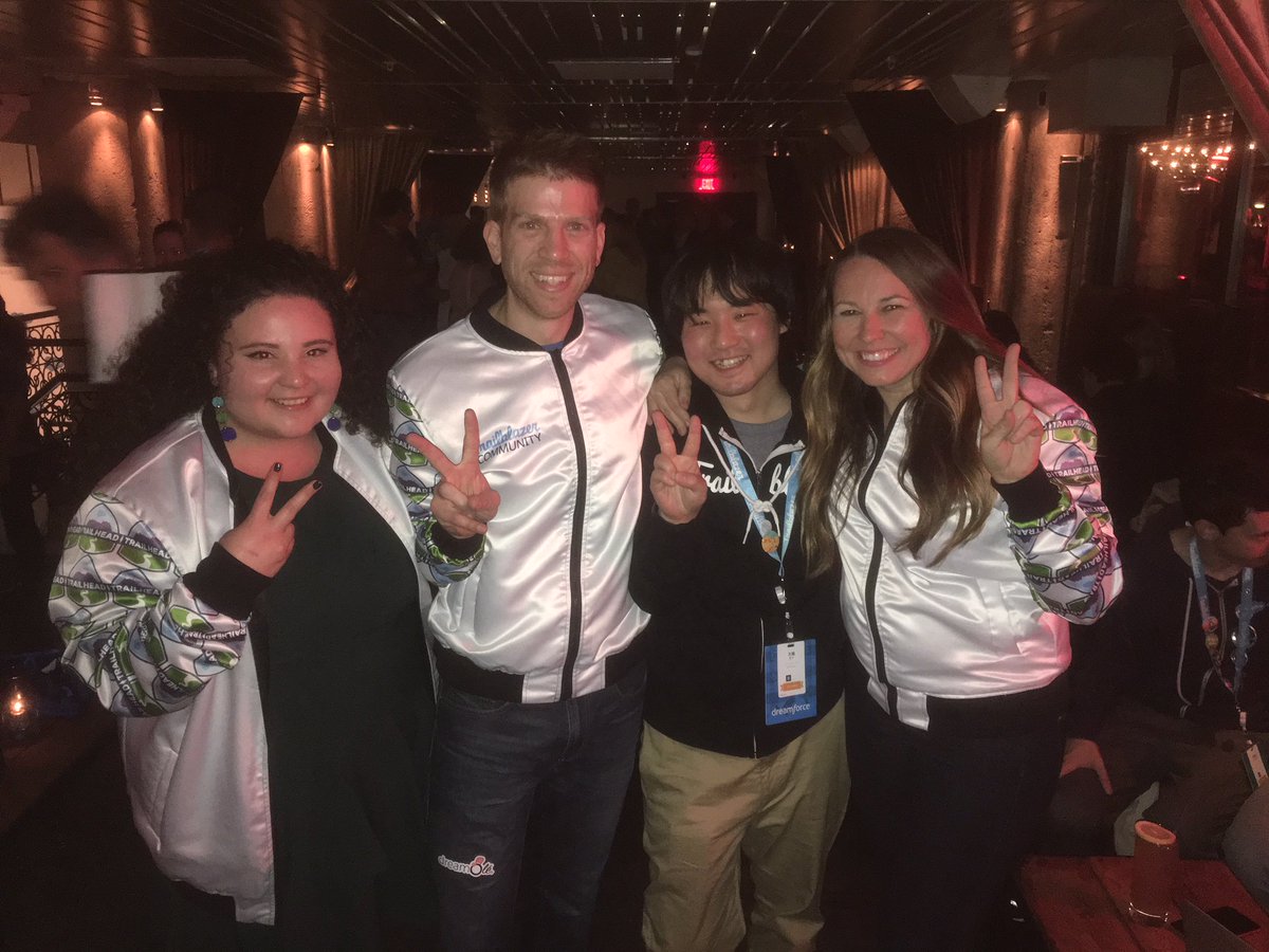 lexpisani's tweet photo. Thanks for all the love #TwoYearsWithPisani Two has never felt (or looked) so good. Can't wait to share another year of community, support, love, learning, and #Ohana with all of you throughout 2018 #letsdothis #TrailblazerCommunity https://t.co/a8UfxyHThz