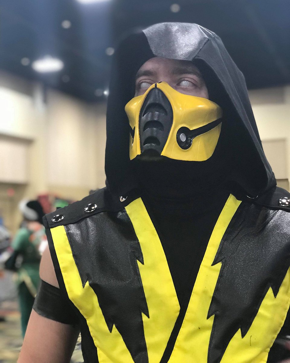 JoelXero's tweet photo. Accidental photo taken by my friend @joshydrunkenbats turned out to be actually amazing haha XD
#Scorpion #ScorpionCosplay #joelxero #holmat #cosplay #holidaymatsuri #MK9 #HolidayMatsuri2017 #holmat2017 #mkx #mk #mortalkombatcosplay #playstation #Getoverhere #mortalkombat #xbox https://t.co/1eSQ124p3e