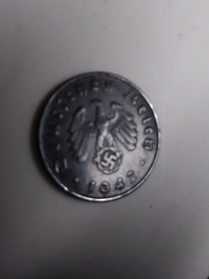 I assumed this was a junker until I cleaned it up. 
Odd find for northern California- these should not be here.. Super weird.