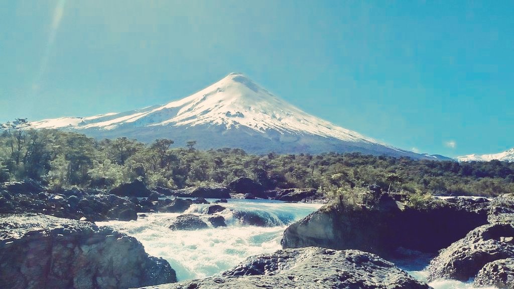 chilegeographic's tweet image. 🇨🇱 Junte seu grupo de #Amigos e venha para o #Chile conhecê-lo conosco #Vulcão #Neve #Natureza #Brasil #SãoPaulo #Rio #Portugal #Lisboa #Évora Dúvidas? Whatsapp +56933086264