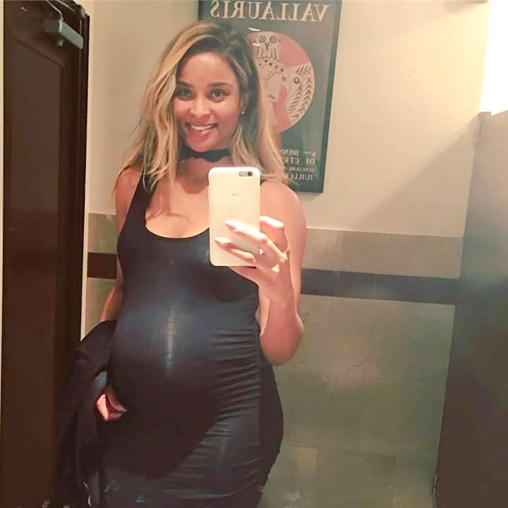 SecretKinks___'s tweet photo. Dominique wearing a tight dress, a very tight dress.. #Pregnant #Fetish #Selfie https://t.co/4FkkfH6atI