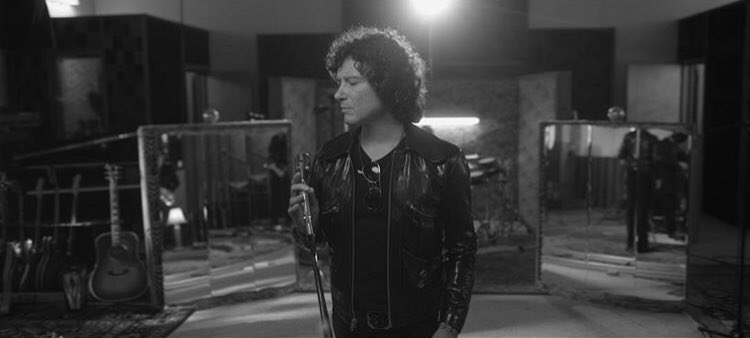 ExaFM's tweet photo. Marca, marca, marca al 51663849/50 📞 para ganar boletos de @bunburyoficial con @Kanoacosta 🤘 #KanoEnExa https://t.co/Q72bDWcwW6 https://t.co/dKigpx4b59