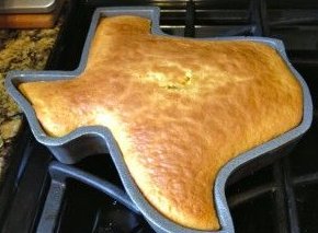 TexasByTexans's tweet photo. #Texas State Cornbread/Cake Pan ($31.95). Don't settle for pans shaped like Wyoming! Order today!  #Baking https://t.co/e5O5jal4yt https://t.co/PEiYUXTDiR