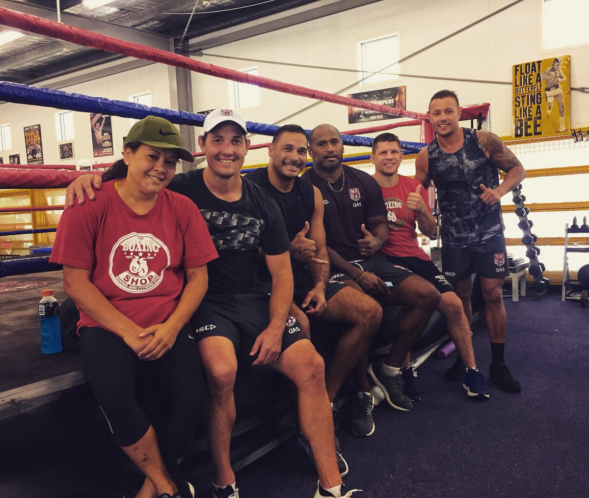 scottprince7's tweet photo. Lil sharp sesh with the crew @Theboxingshop @LoteTuqiri #rock #hodgo 👊🏽 https://t.co/TnC4VBUMeu