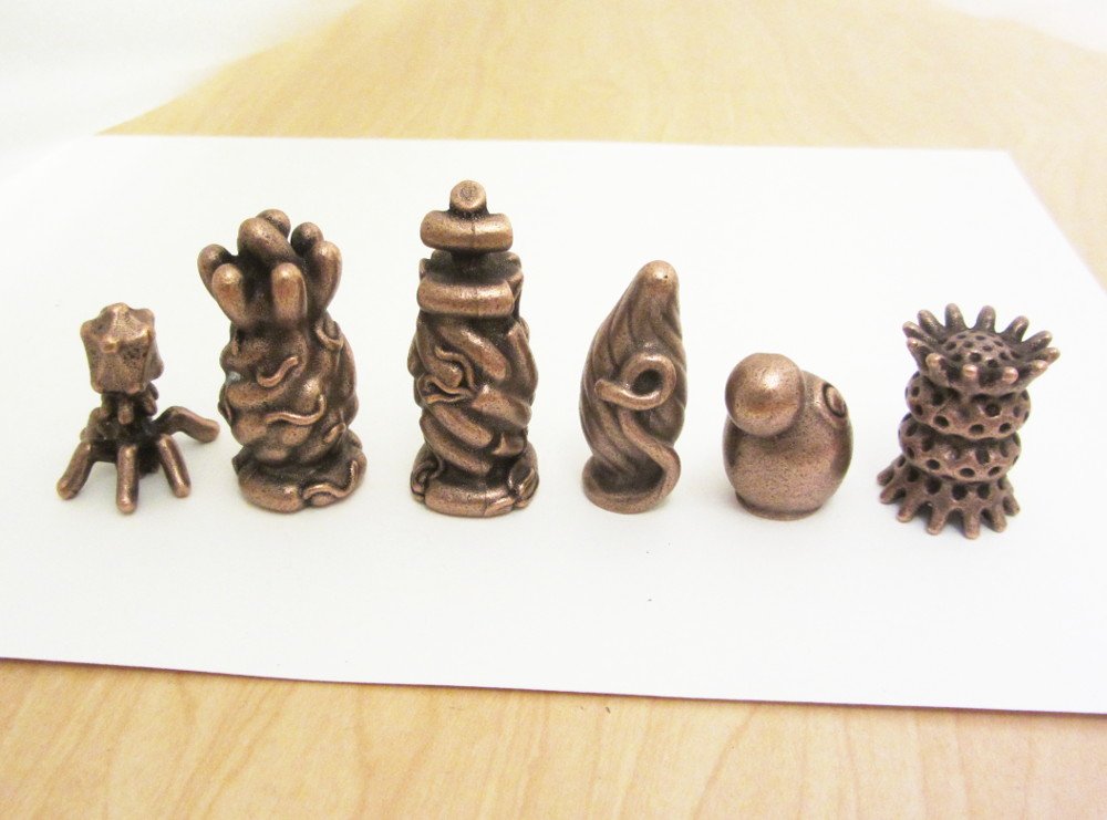 tlrcustom's tweet photo. #microbiology chess sets are back! https://t.co/qKYvK7Euo4 #taylorcustom #virology #bacteriology #protozoology #sciart https://t.co/1o3bUEKu5a