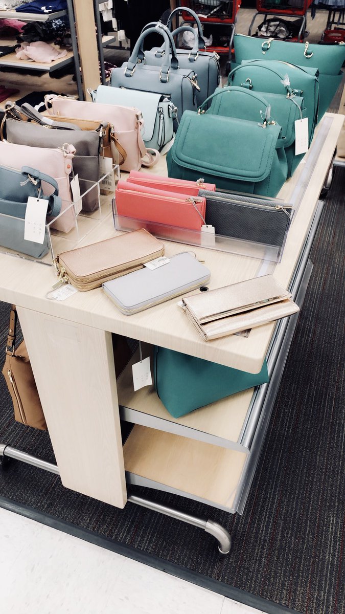 A New Day Revamp ! #Accesories 😍👌🏻✨ @iamklh_ <a href="/noha_G296/">Noha Elezaby_VMD</a> <a href="/_LaurenBanuelos/">Lauren Banuelos</a> <a href="/ABeuster/">Angelika Beuster</a>  #T1936 ✨