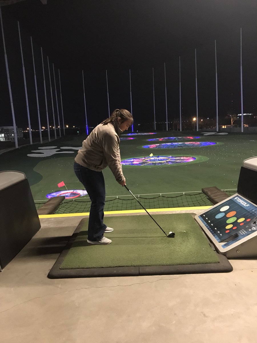 dcanders9's tweet image. How to end a perfect date night! Love you @MegAnderson09! Nice swinging!