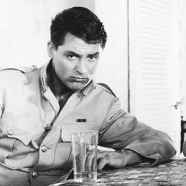 madcapheiress25's tweet photo. Happy Birthday to the dreamiest man to ever grace the silver screen. #CaryGrant, born January 18, 1904. #dreamboat #screenidol #star https://t.co/dwecEZRsGG