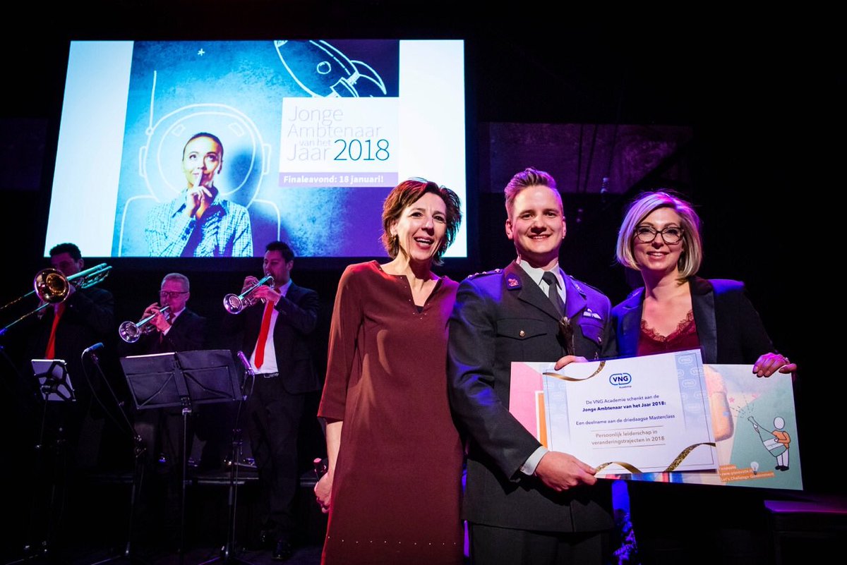 emkewestra's tweet photo. Wat een avond & feest!@jajelle is de winnaar van @futurnl #JAvhJ18 de jury roemde zijn ICT skills en maatschappelijke drive #verandervoerder https://t.co/Sc7AGVya3w