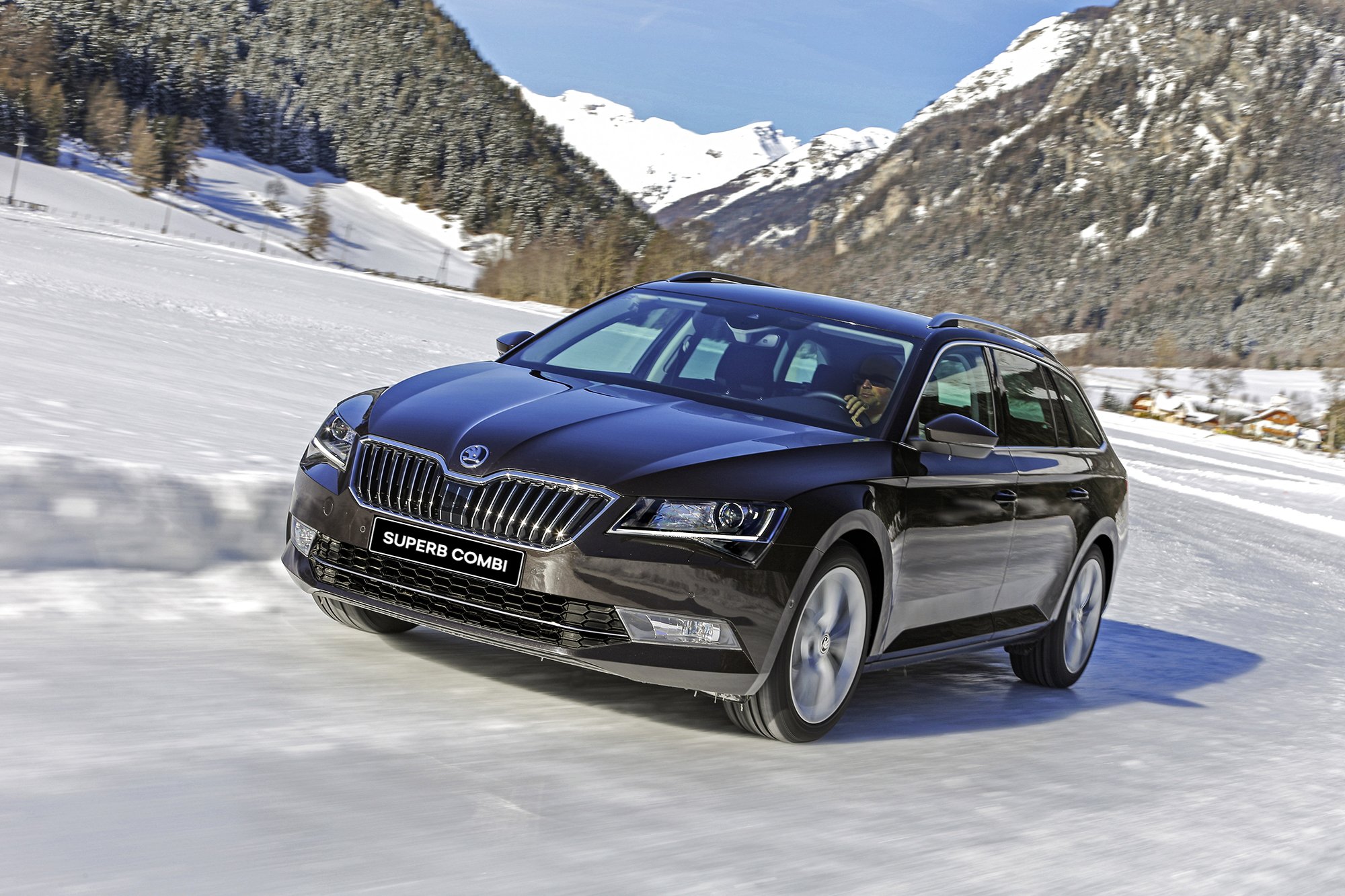 Skoda Superb Winter Forest