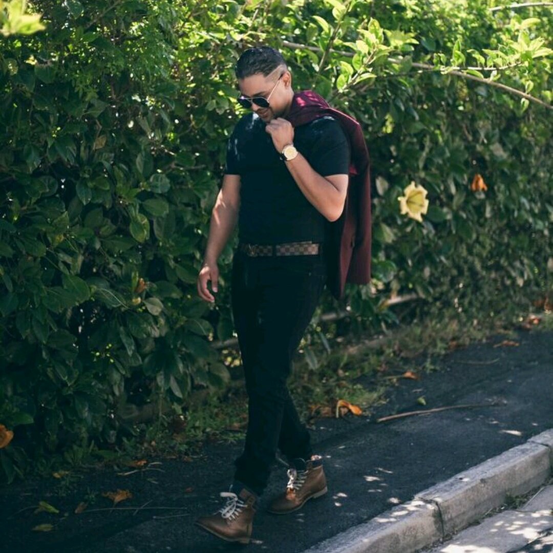 lucian_albertyn's tweet photo. Walking into the weekend like... #TGIF #ItsWeekendBaby 📸 @tegansmithphotography https://t.co/FeWd0giVh0