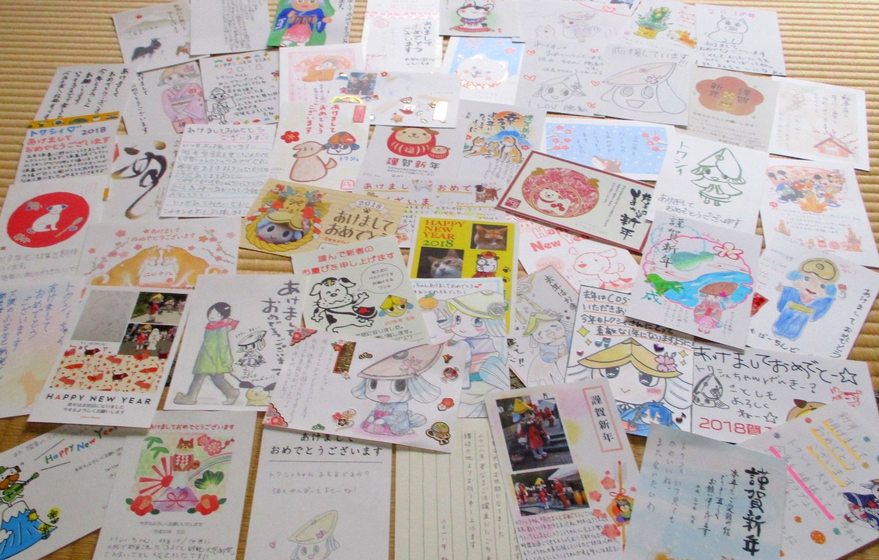 トクシィ 公式 皆さんから頂いた年賀状 かわいいイラストや応援メッセージ を書いてくれたりおみくじシールを貼ってくれたり 心のこもった素敵な年賀状をありがとう 今年はイラストや文字等全部手書きでお返事を書いています 一通 一通 思いをこめて