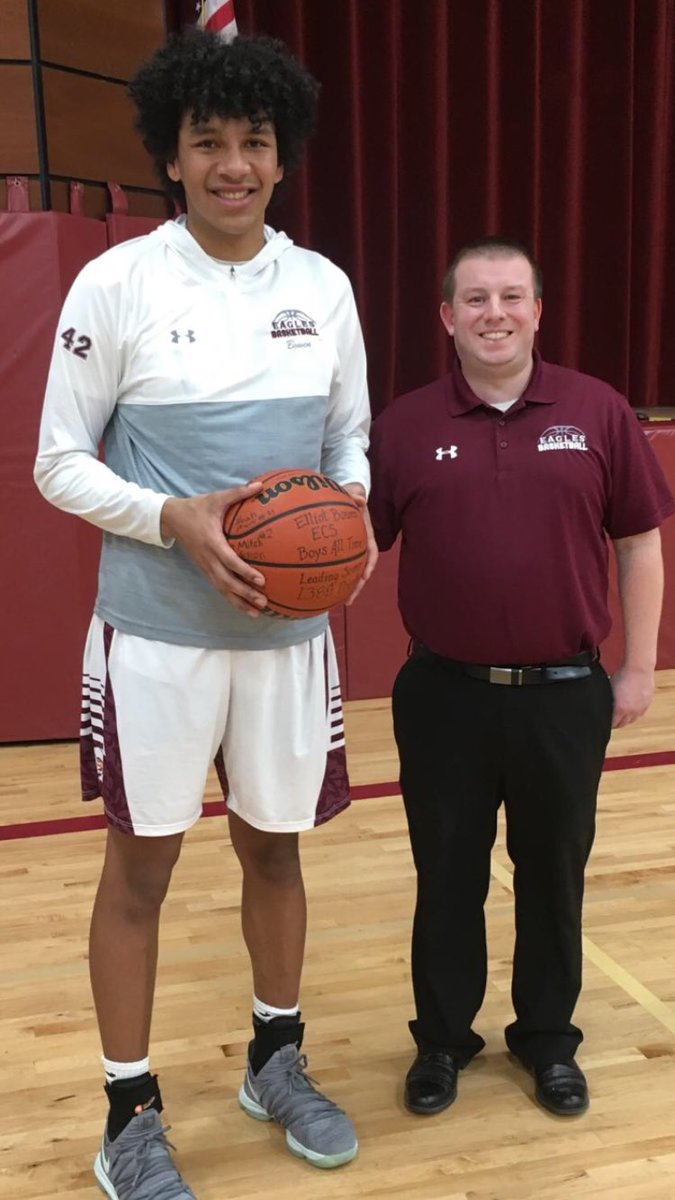 centercourt42's tweet photo. FINAL:

Ellicottville 68, North Collins 49

Elliot Bowen 23 pts, 11 R
Griffin chudy 21 pts, 6 A, 5 S
Steve Rowland 8 pts, 6 R, 3 A
Clayton Rowland 8 pts, 6 R

Elliot Bowen becomes Ellicottville's all-time leading scorer with 1,391 points in the win, passing Matt Linsler. https://t.co/e1RjL7hRfR