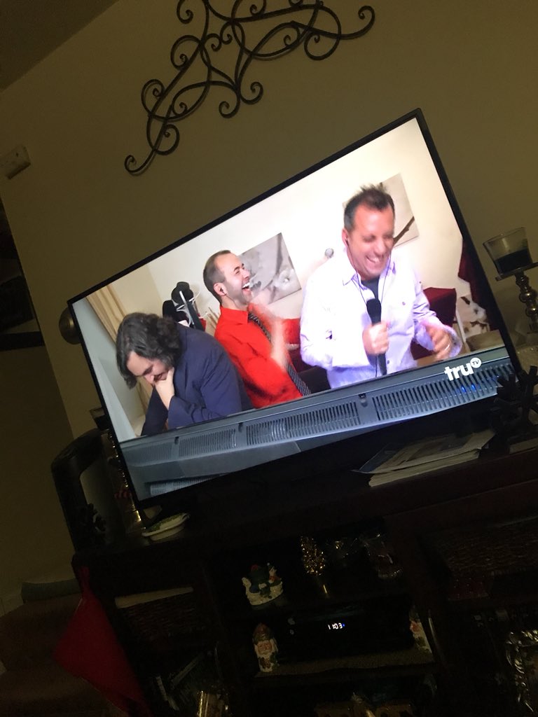 Keehrsten's tweet photo. When you realize you get to see these funny fools in less than 48 hours. 😂😍❤️ @jamessmurray @Joe_Gatto @SalVulcano @BQQuinn @truTVjokers https://t.co/L3iNdXXNFj