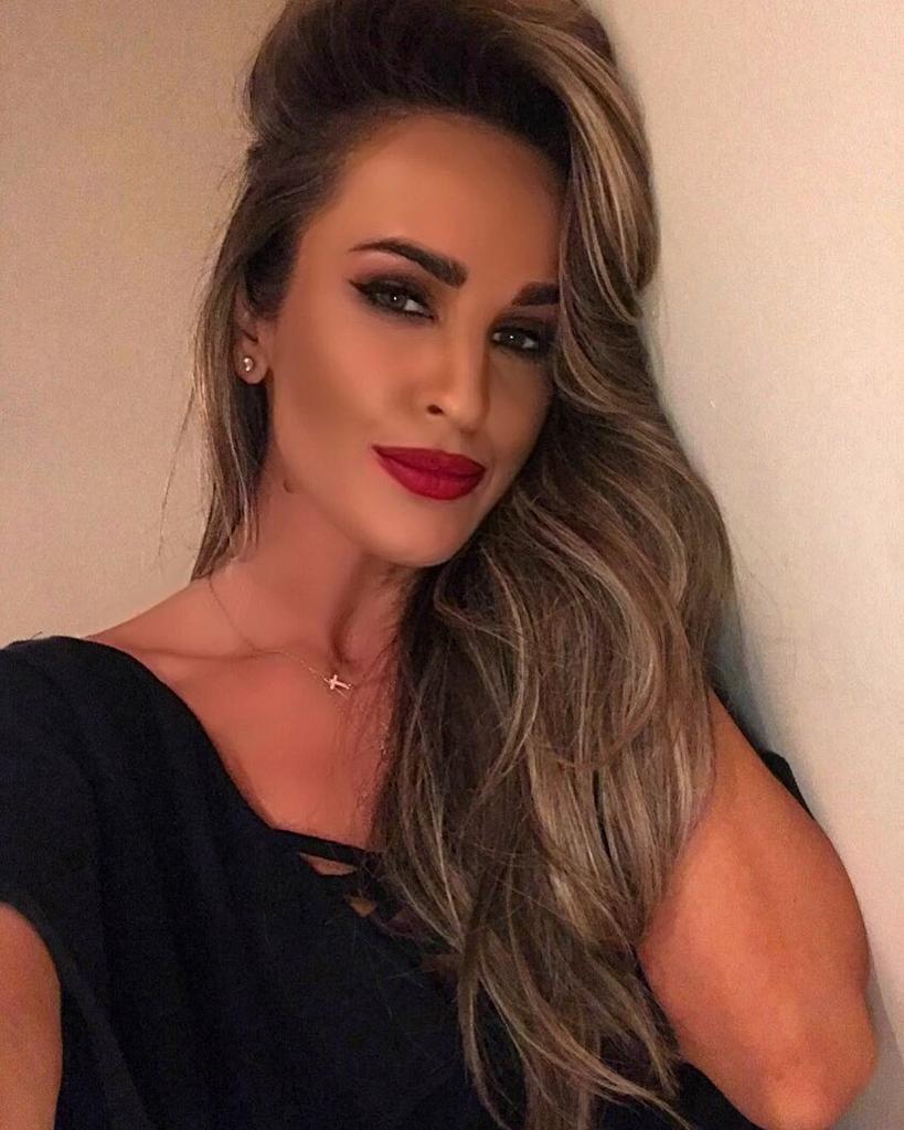 DianaMuOfficial's tweet photo. 2018,please be awesome!😻♥️🤗 #newyear #2018 #firstdayoftheyear https://t.co/YQsNb9mbJO